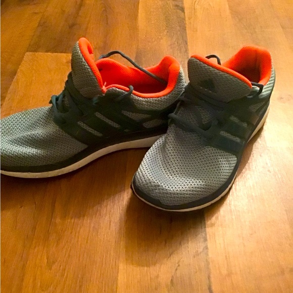 Men’s Adidas Walking Shoe - Picture 3 of 5